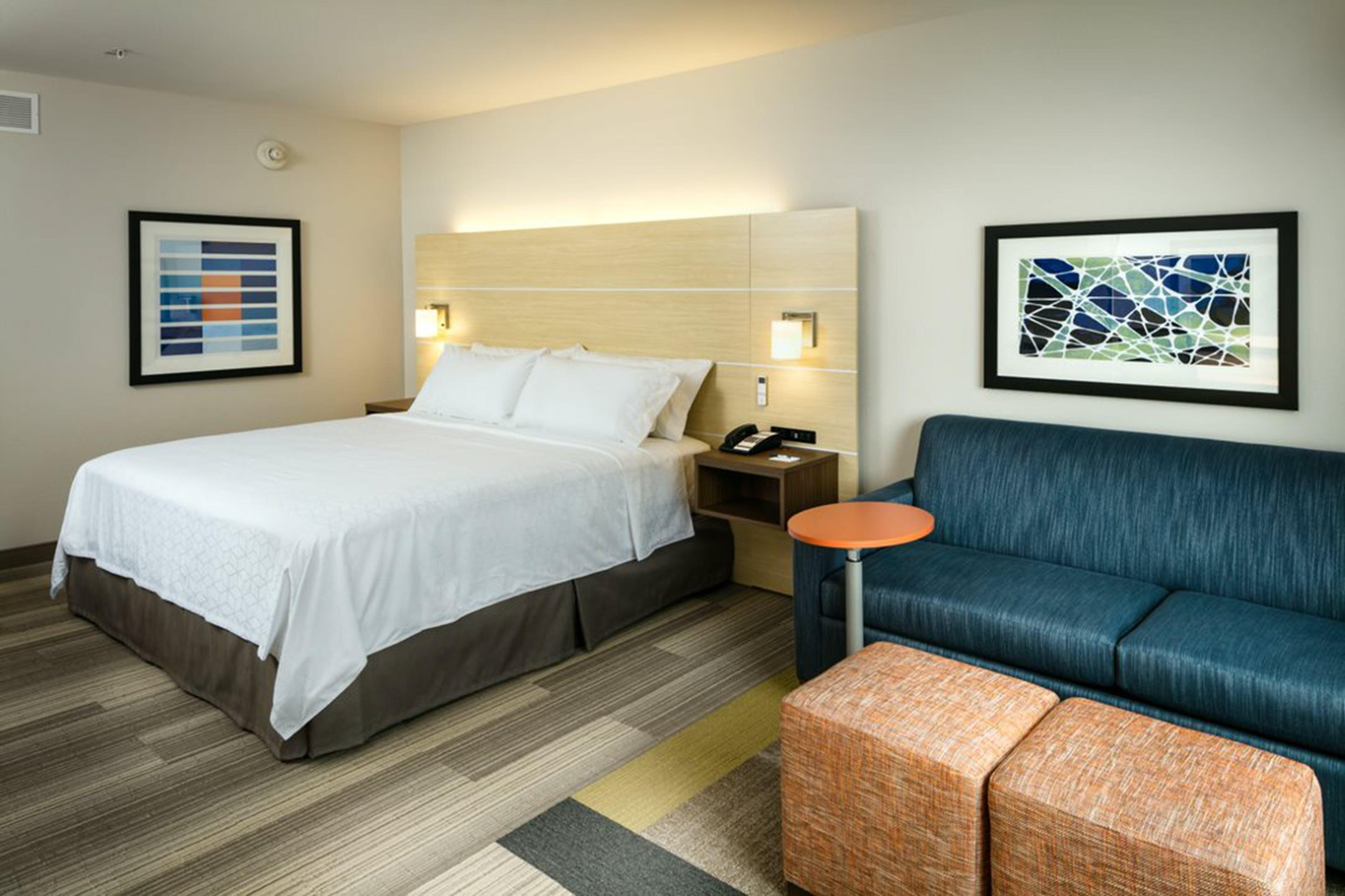 Holiday Inn Express & Suites - Medford By Ihg Buitenkant foto