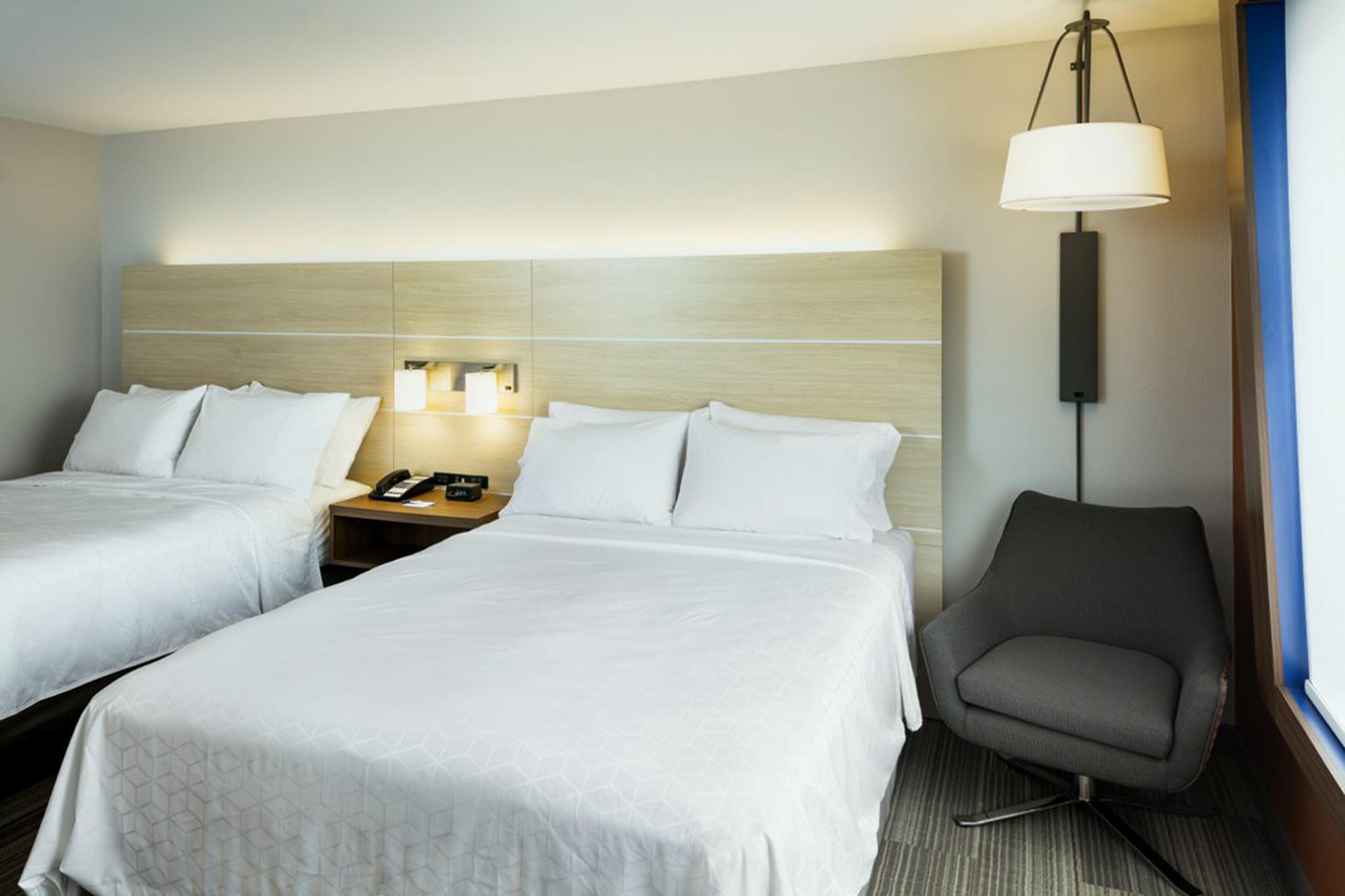 Holiday Inn Express & Suites - Medford By Ihg Buitenkant foto