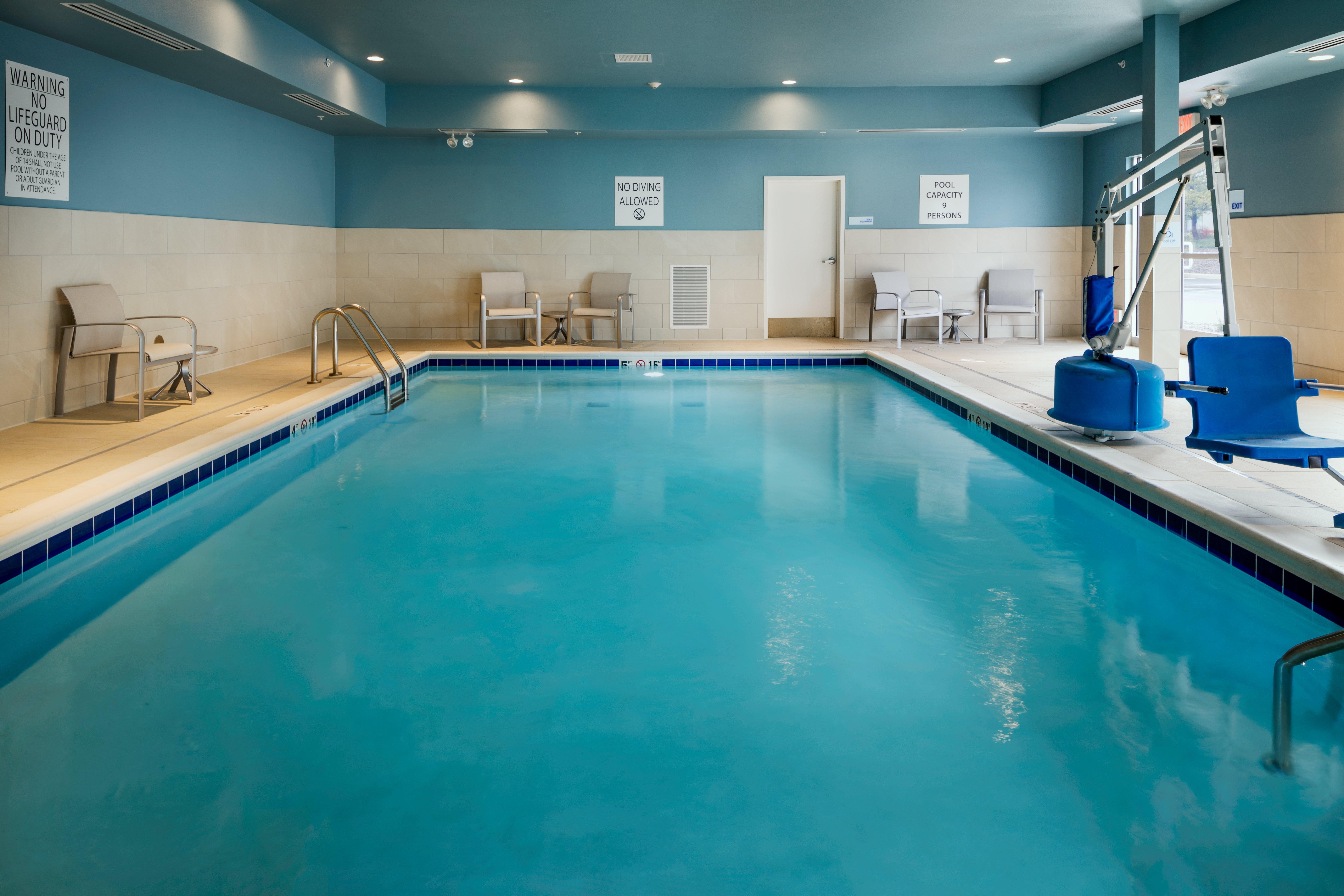 Holiday Inn Express & Suites - Medford By Ihg Buitenkant foto